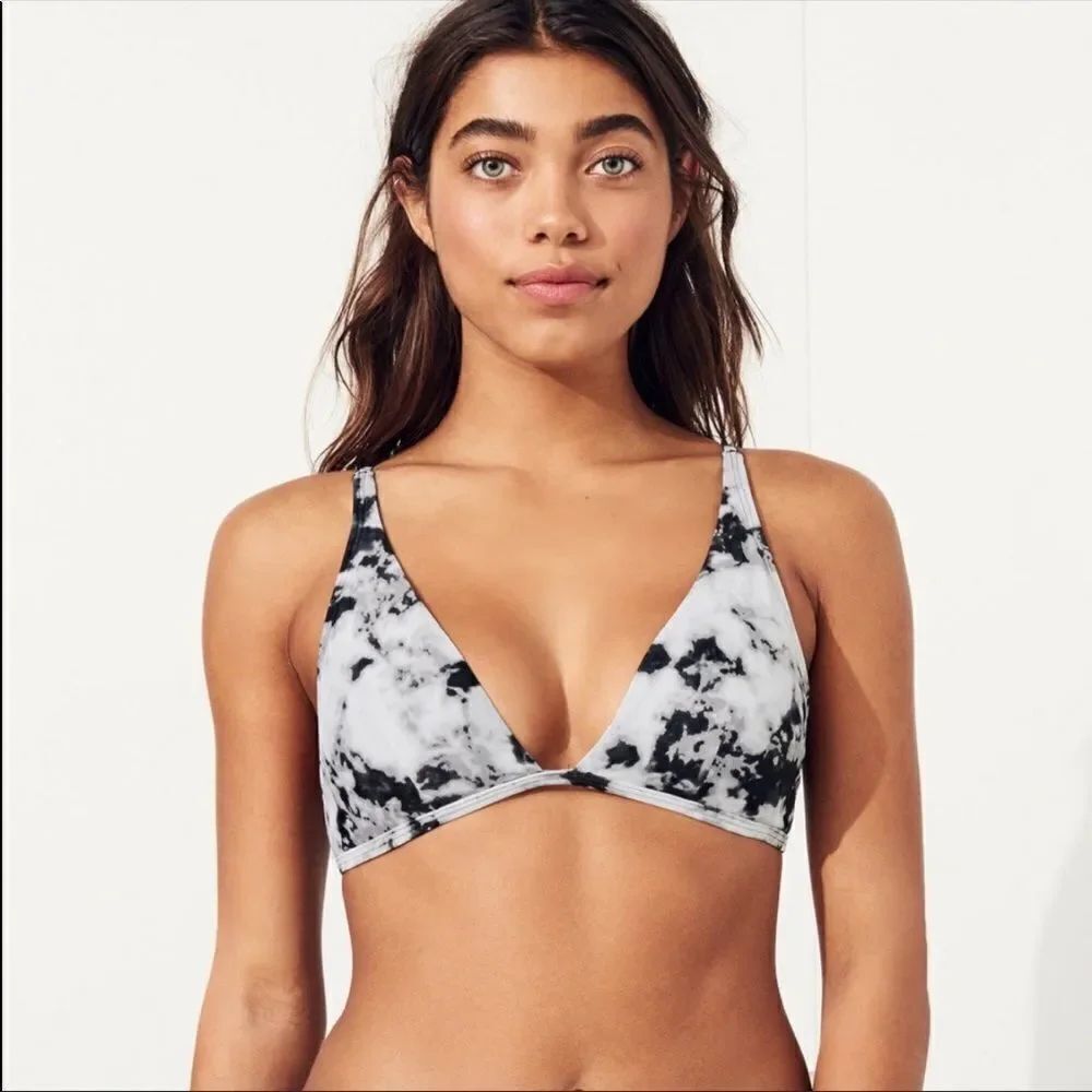 ✨ hollister pink/purple tie dye triangle bikini top✨